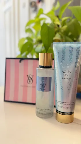 Kit VictoriaS Secret AQUA KISS SHIMMER