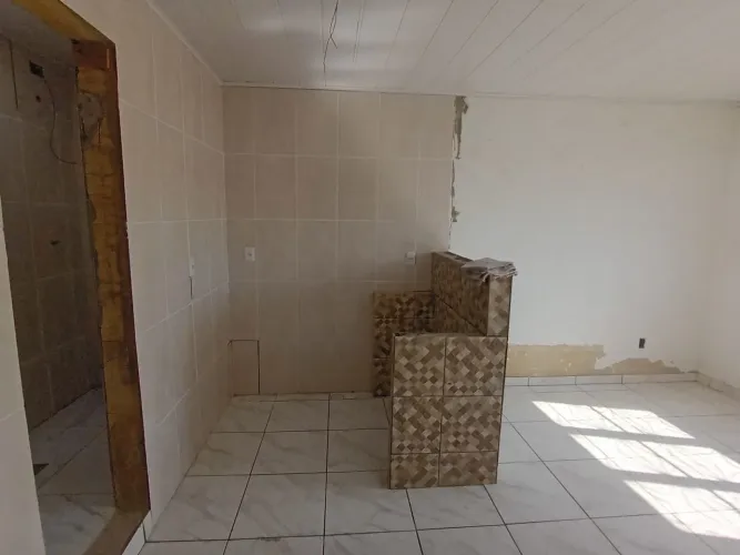 3 casas pelo preço de uma em ótima localização !!