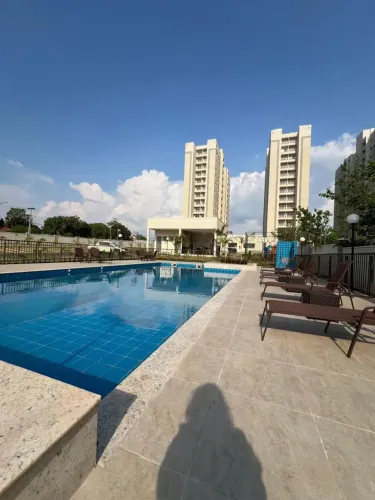 Alugo apartamento 2/4 no Rés Palmeira Azul será colocado armário na cozinha e banheiro