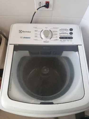 Máquina de Lavar Electrolux 13kg Branca Essential Care 220V