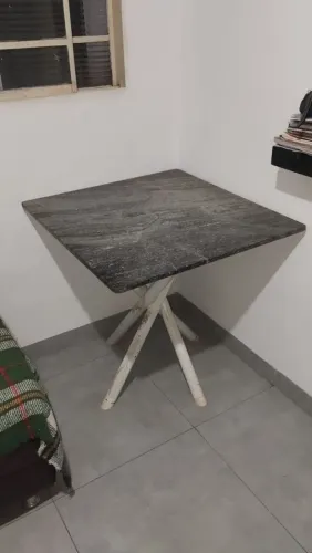mesa granito quatro lugares sem cadeiras