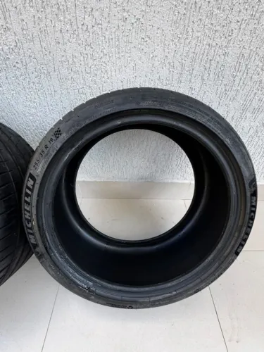 Par (02) Pneus Michelin PS4s 255/35r19 NOVOS!
