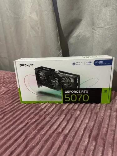 Rtx5070 pny 3 fans nova zero lacrada placa de vídeo