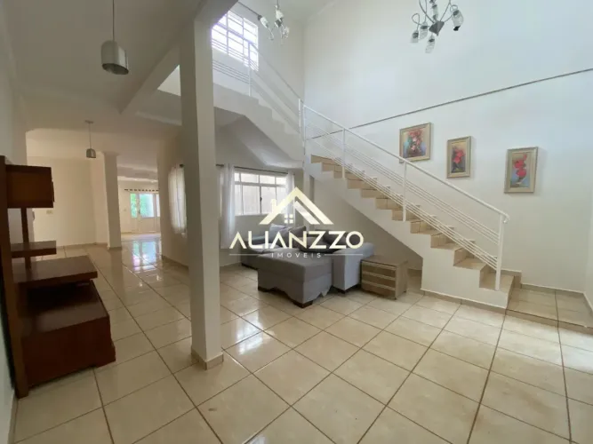 Casa Sobrado com 280m² 4 Quartos no Residencial e Comercial Palmares em Ribeirão Preto/SP.