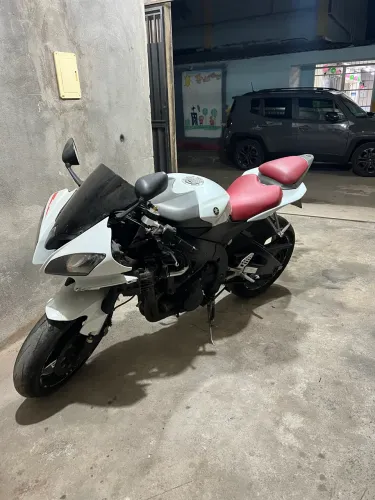 YAMAHA R6 2009 vendo ou troco
