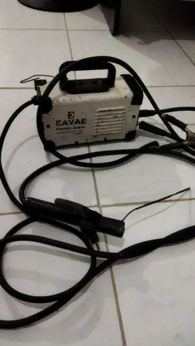 Máquina de solda inversora portátil Eavae MMA-260.