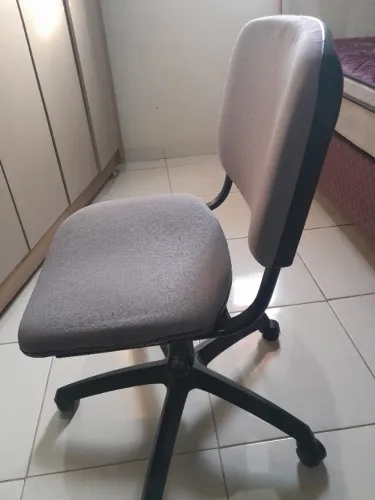 Cadeira de Escritório Confortável