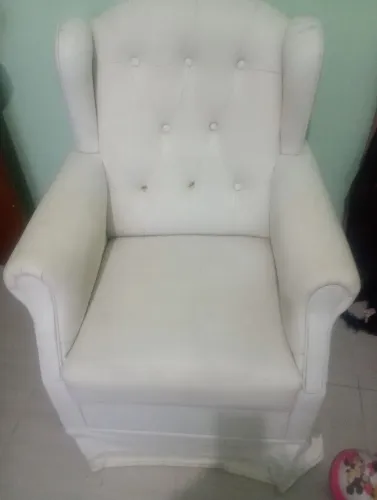 Poltrona de balanço usada