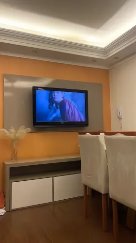 Painel tv com rack planejado em Laca brilhante