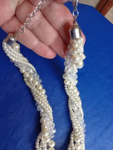 Vendo colar de pérolas artificial e Aurora Boreal