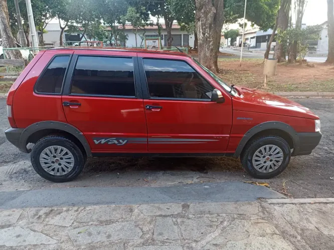 Fiat Uno Mille Celeb. WAY Econ. 1.0 F.flex 4P 2012