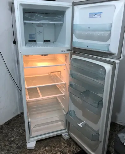 Geladeira Frost Free Electrolux