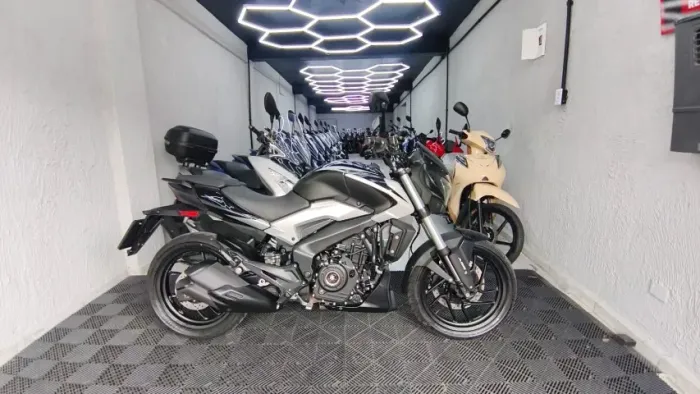Bajaj Dominar 250 2025