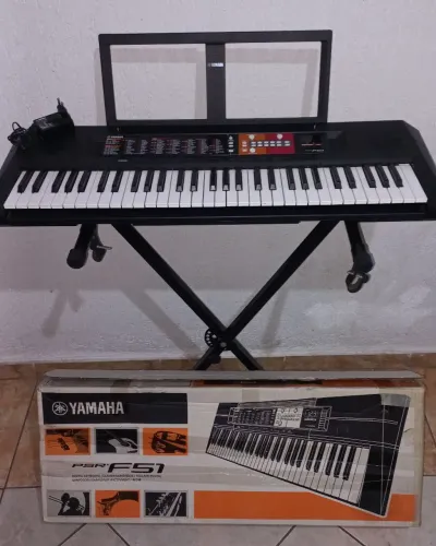 Teclado Yamaha PSR F51