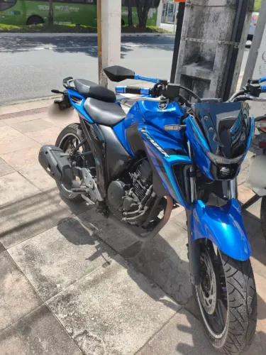 FZ25 Azul 2025 Unico dono, revisada e quitada
