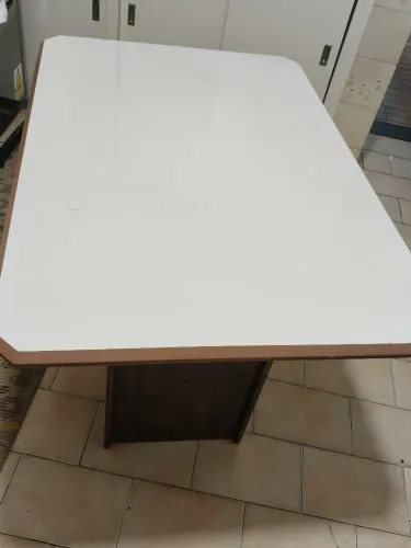 Mesa de jantar retangular 