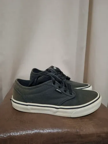 Tênis Vans juvenil preto meio desbotado tamanho 36