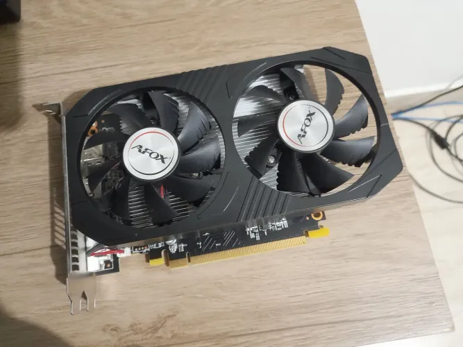 Placa de Vídeo RX 550 4GB GDDR5