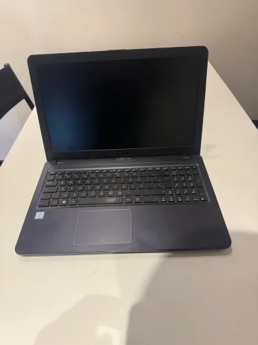 Notebook Asus VivoBook X543UA-GQ3430T - Intel Core i3 7ºger 4GB ram 128GB SSD 15,6? LED 