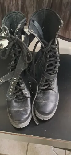 Botas