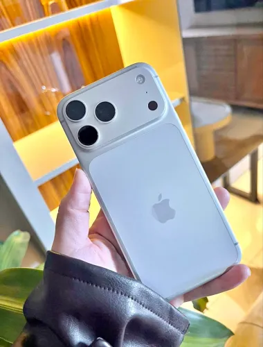 iPhone 17 Pro Max 1 mês de uso Bateria 100% 30 ciclos