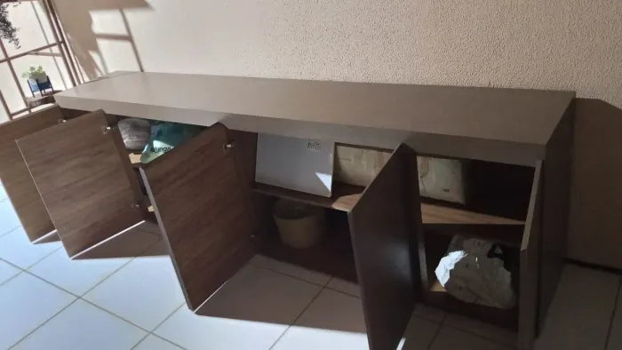 Móveis / Buffets de 6 portas