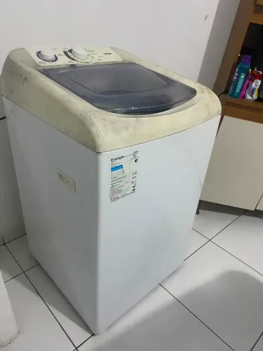 MAQUINA DE LAVAR ROUPA 8KILOS, PRIMEIRO DONO, NUNCA DEU PROBLEMA , EM PERFEITO ESTADO