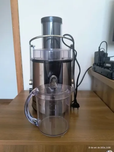 Centrífuga / Extrator de Suco em Inox - Ótimo Estado