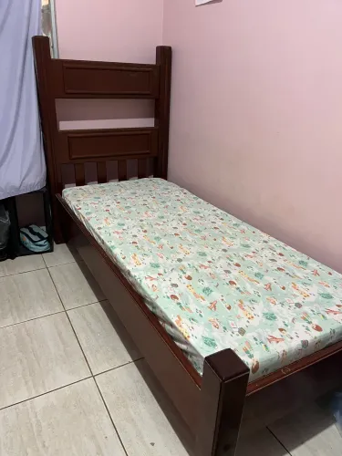 Cama de solteiro madeira maciça mogno