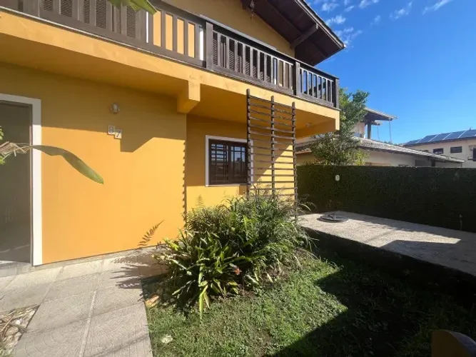 Casa à venda 4 dorm com Edícula no Carianos Florianópolis