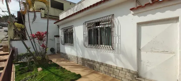 MONTE CASTELO (PRÓX. AO ROYAL DA SESSENTA) 3 QTS.(1 SUÍTE) + KITNET