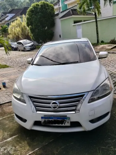 Nissan Sentra SL 2.0/ 2.0 Flex Fuel 16V Aut. 2016