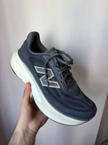 New Balance more v6
