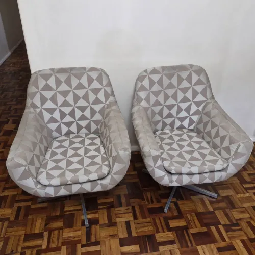 Poltronas giratórias com design moderno