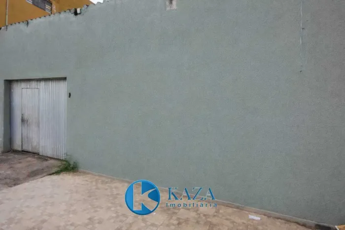 LOTE COM 3 MORADIAS NO PEDREGAL