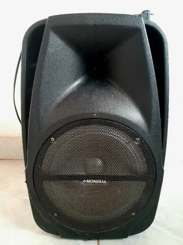 Caixa 400 wats com Bluetooth e RADIO FM