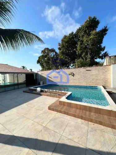 Casa com piscina à Venda, Praia das Palmeiras , Caraguatatuba, SP