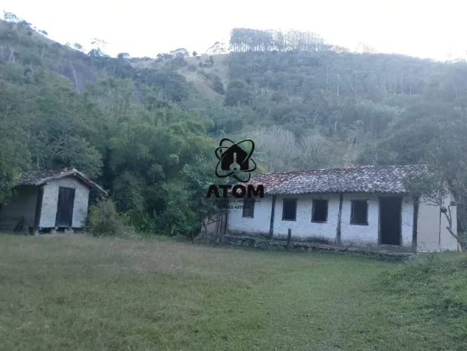 Sítio de 3,5 Alqueires em Natividade da Serra