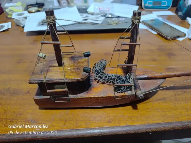 Barco Decorativo de Madeira