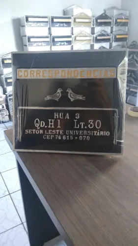 Caixa de correio com abertura pela frente 