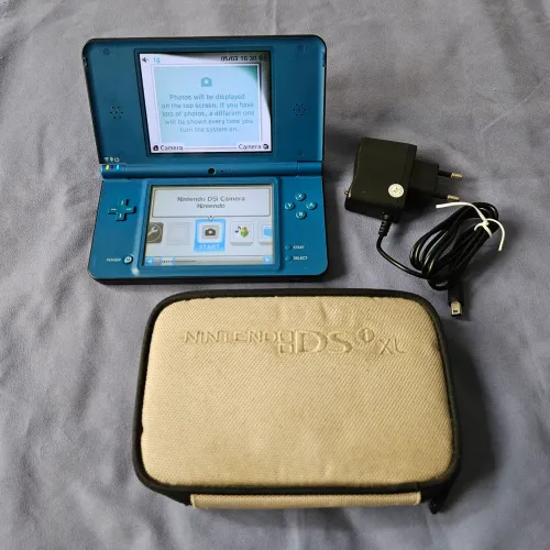 Nintendo DSi XL - Azul