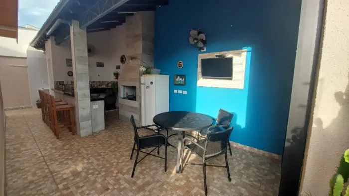 Casa com 3 quartos, sendo 1 suíte, área de lazer no Jd. Progresso, Marília/SP