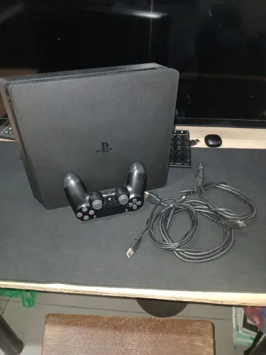 Ps4 slim - 1TB