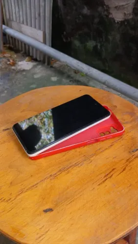 MOTO E32 