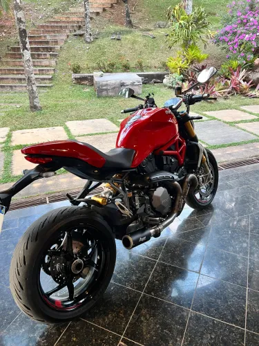 DUCATI MONSTER 1200S