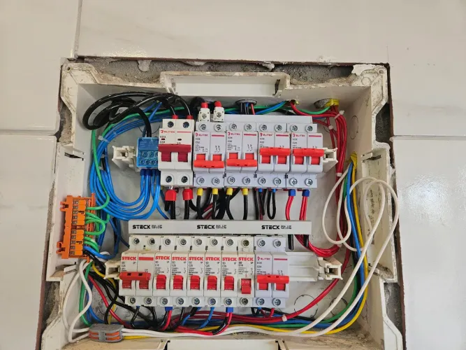 ?Eletricista Profissional 24h / Emergências | Reformas e Instalações Rápidas