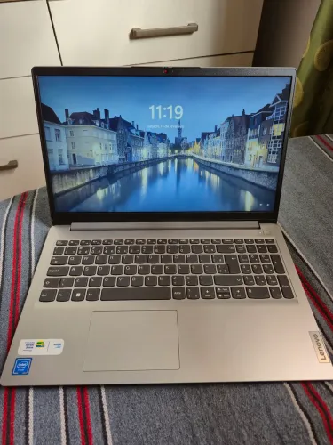 Notebook Lenovo seminovo