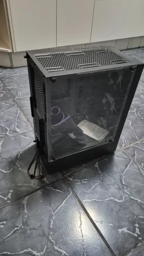 Gabinete gamer novo