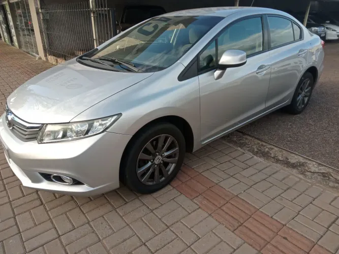 Honda Civic Sedan LXS 1.8/1.8 Flex 16V Aut. 4P 2012