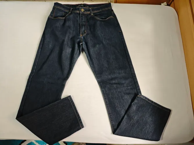 Calça jeans Marfinno tamanho 40 (Reta)